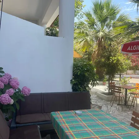 Vogue 3* Golem (Tirana)