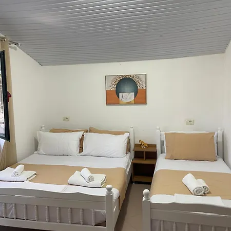 Vogue Golem (Tirana)