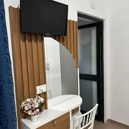 Vogue Aparthotel Golem (Tirana)