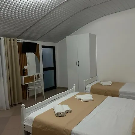 Vogue Appart hôtel Golem (Tirana)